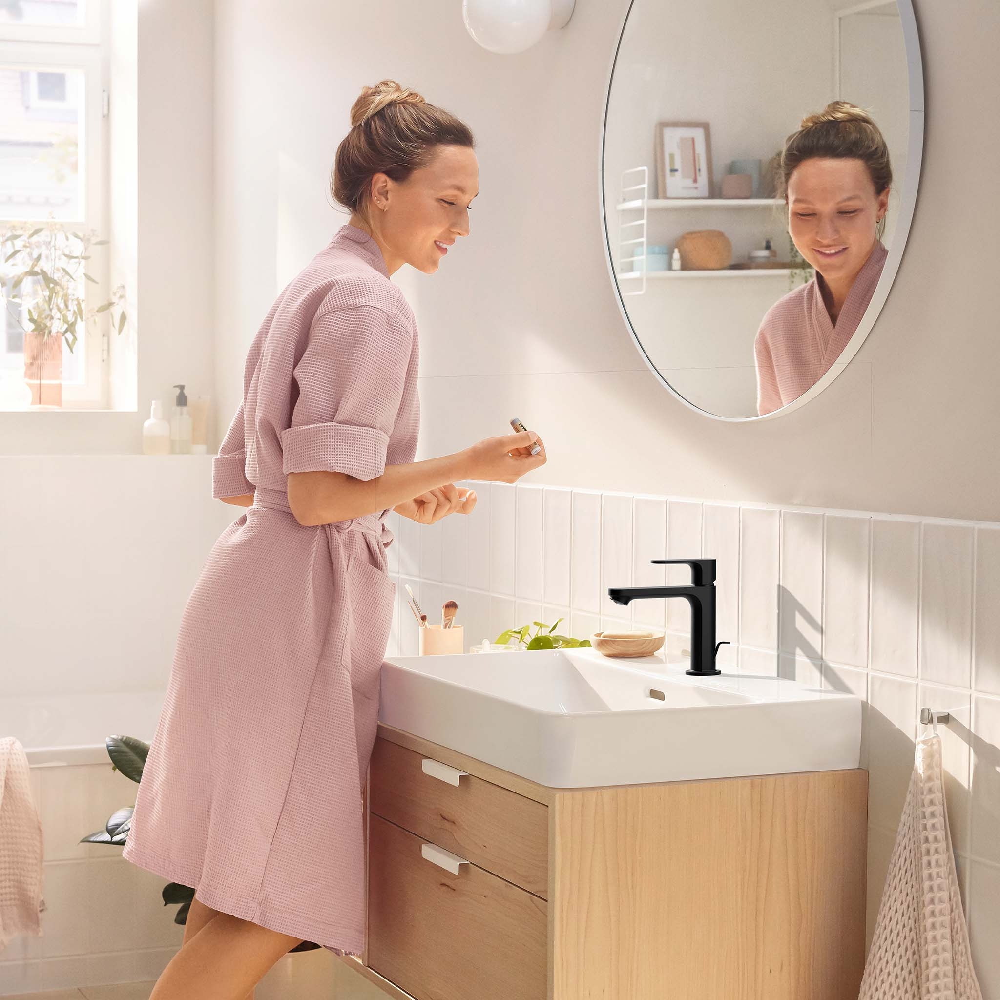 femme devant un miroir