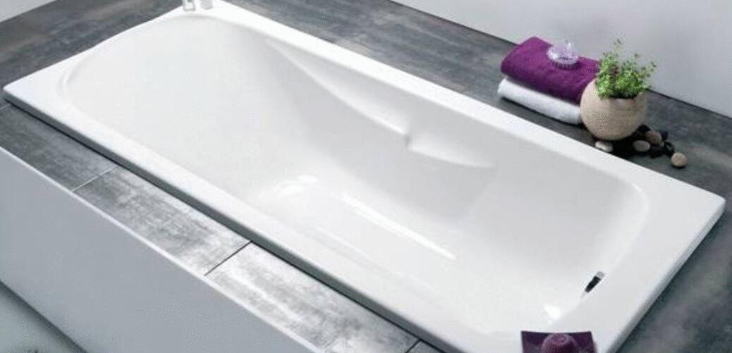 FORIA - 2 - Baignoire rectangulaire en Toplax avec jeu de 5 pieds