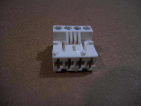 CONNECTEUR RAST5 4PTS VANNE 3 E (DE)  7685026 DE DIETRICH PIECE RECHANGE BDR