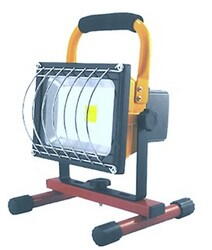 ACCESSOIRE ELECTRIQUE - Projecteur LED rechargeable