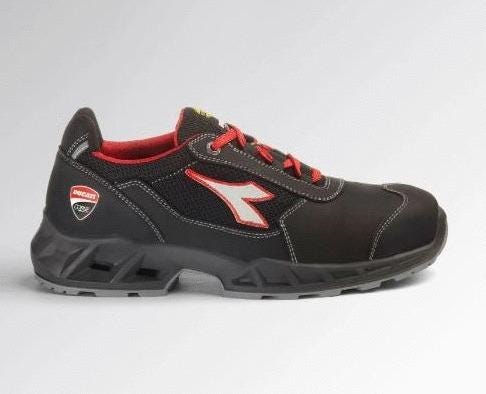 CHAUSSURE SHARK ENGINE LOW   181228-C1462-P46 DIADORA