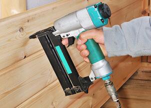 outils de clouage