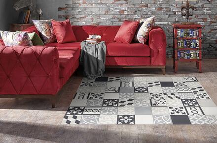 Sol associant parquet et carrelage