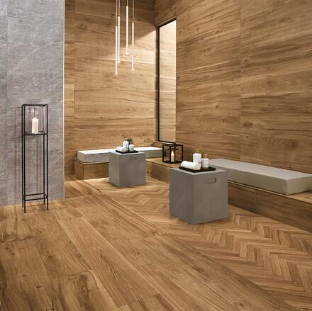 Carrelage aspect bois dans une salle de bains