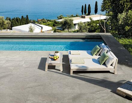 bien poser le carrelage de piscine