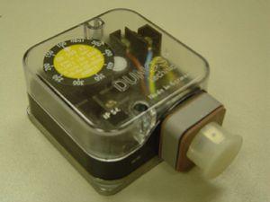PRESSOSTAT GAZ GW50 A2               97951044 DE DIETRICH PIECE RECHANGE BDR  [97951044]