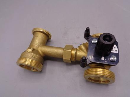 VANNE 3 VOIES + TUBE DE RACCORDEMENT  7689906