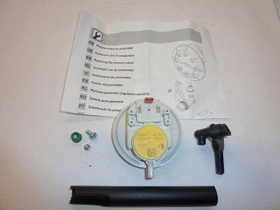 KIT PRESSOSTAT FUMEES                 7636961 DE DIETRICH PIECE RECHANGE BDR  [7636961]
