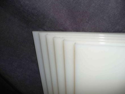 PLAQUE PE HD300 NOIR EXTRUDE      3X2000X1000