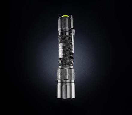 LAMPE DE POCHE PUISSANTE DE 2700 LM    F-2700