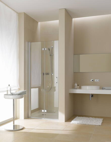 DIGA - Porte pivotante repliable avec mécanisme de relevage à l'ouverture et fermeture magnétique - Hauteur : 200 cm - Epaisseur du verre : 6 mm