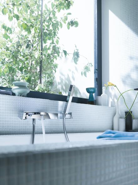 MIA - Mitigeur bain/douche mural complet