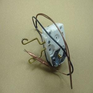 THERMOSTAT BBSC0143                   7615554 DE DIETRICH PIECE RECHANGE BDR  [7615554]
