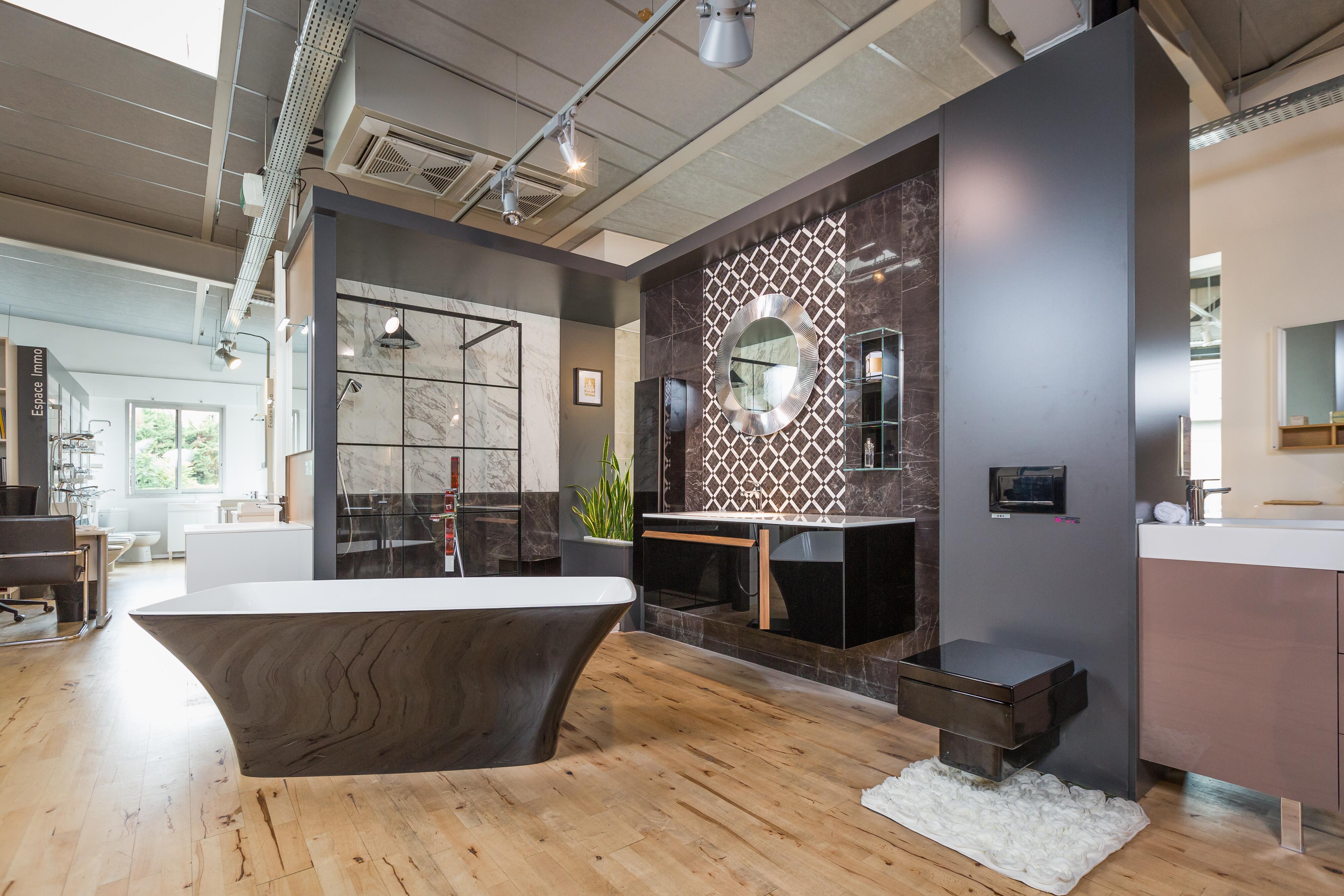 RICHARDSON SHOWROOMS